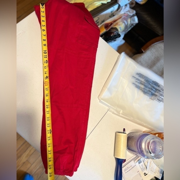 Love Moda cargo Pants Women’s XL 16 Red Tapered Ankle NWOT - Picture 6 of 7